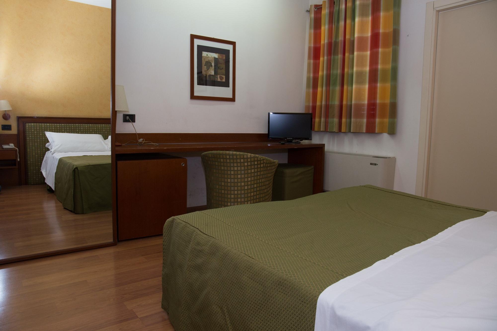Hotel Montreal Ragusa Eksteriør bilde