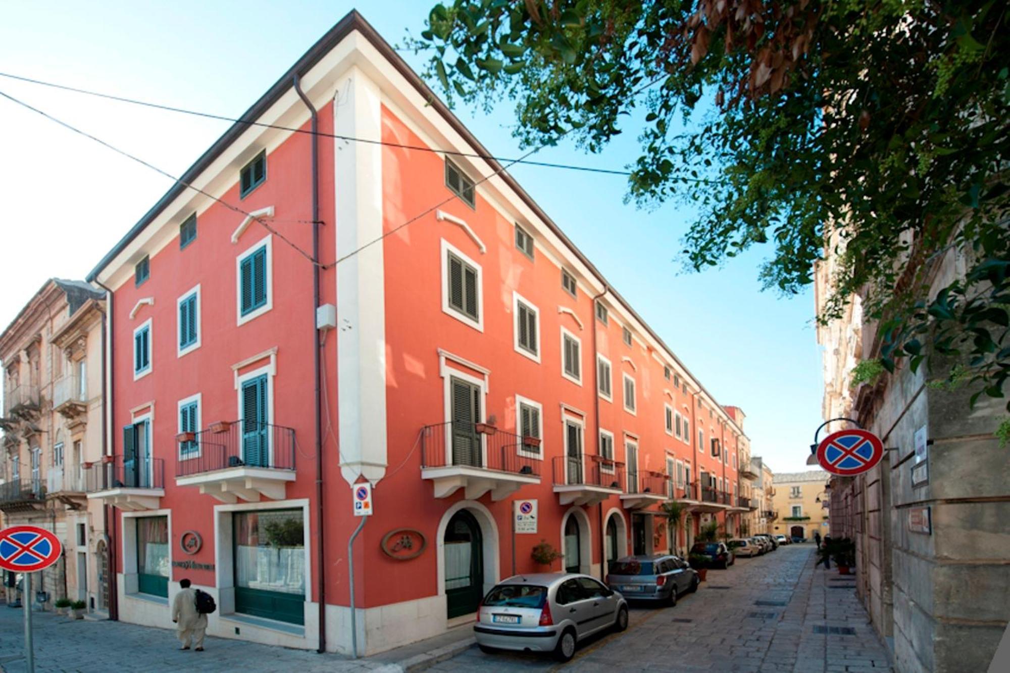 Hotel Montreal Ragusa Eksteriør bilde