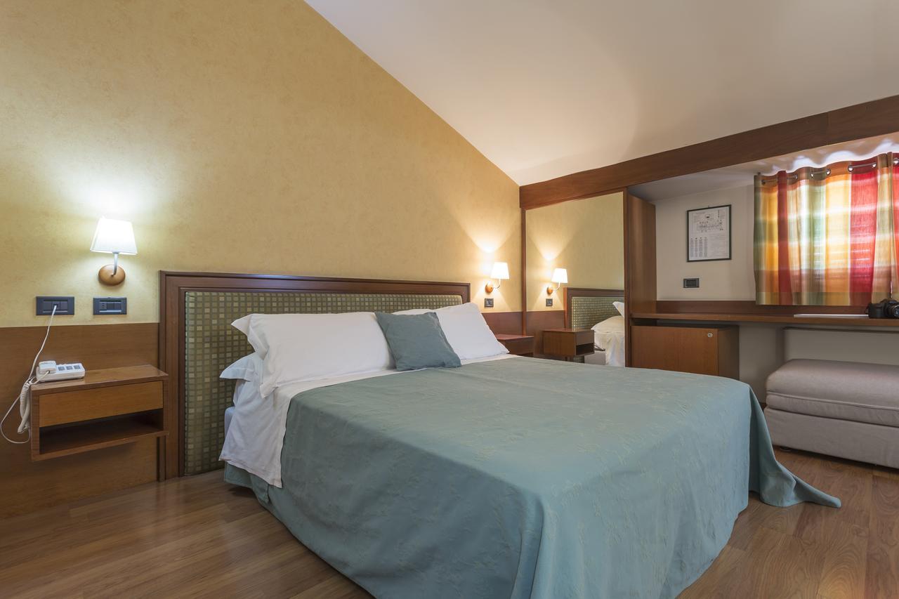 Hotel Montreal Ragusa Eksteriør bilde